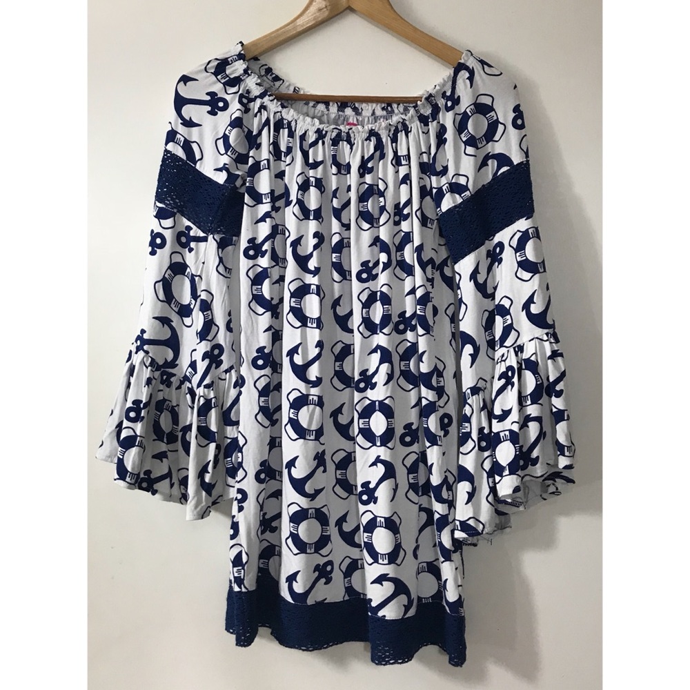 Macbeth Collection Bell Sleeve Top